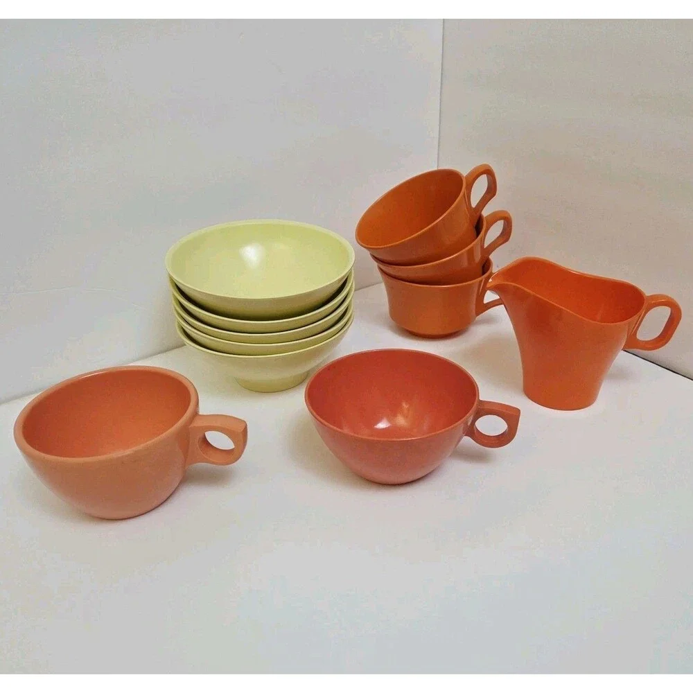 MCM Mixed Lot Melamine Dining 5 Cups 5 Sm Bowls, 1 Creamer Harvest Orange/Yellow